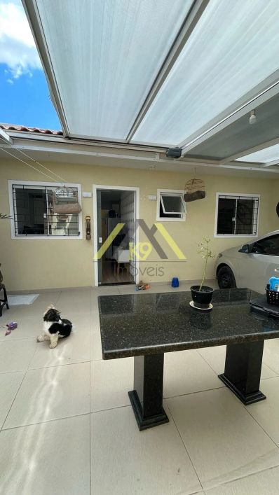 CASA DE FRENTE PARA A RUA NO PALOMA EM COLOMBO