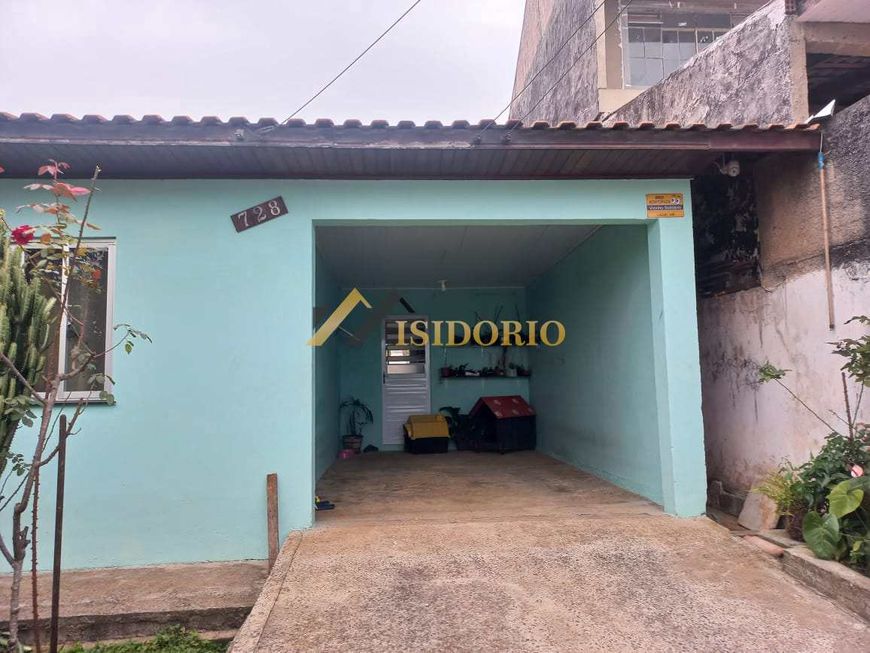EXCELENTE CASA!!! 03 QTOS., AMPLO TERRENO, VAGA DE GAR.