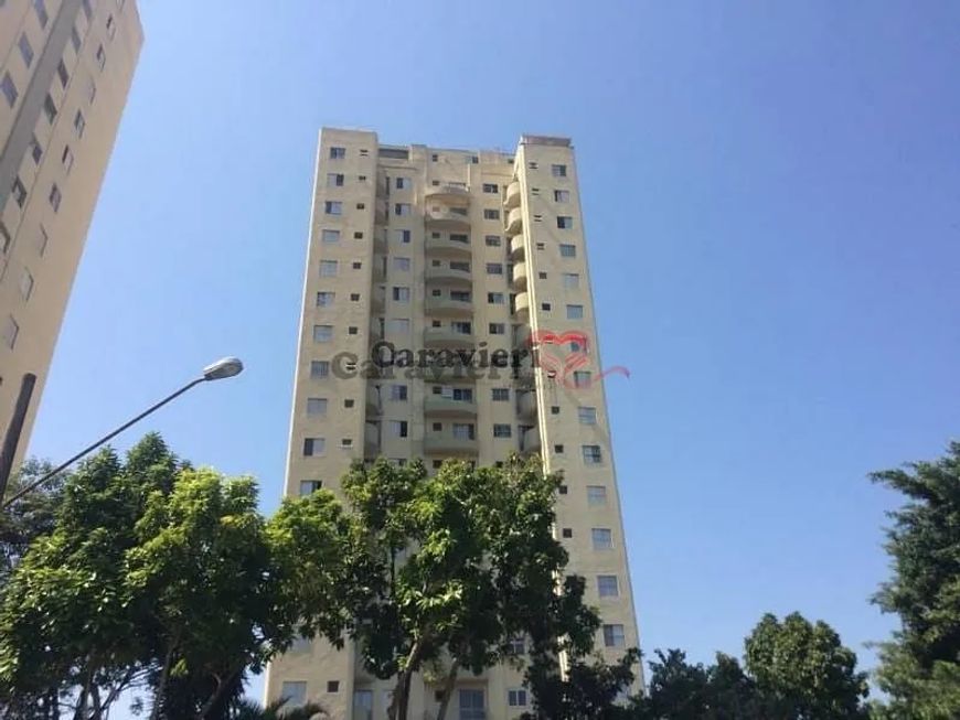 Apartamento 01 DORMITÓRIO, SALA COM SACADA, COZINHA, BANHEIRO, LAVANDERIA E 01 VAGA.