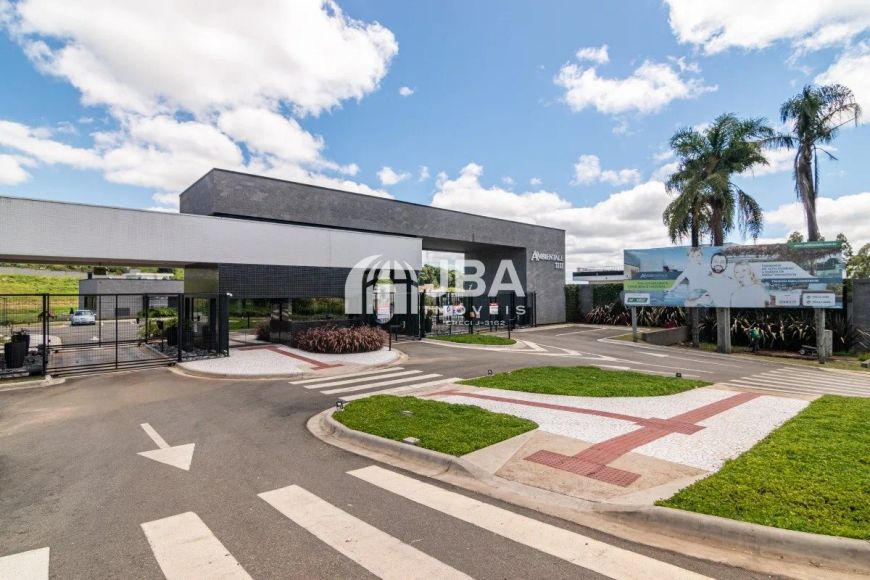 TERRENO COM 450m² EM CONDOMÍNIO CLUBE