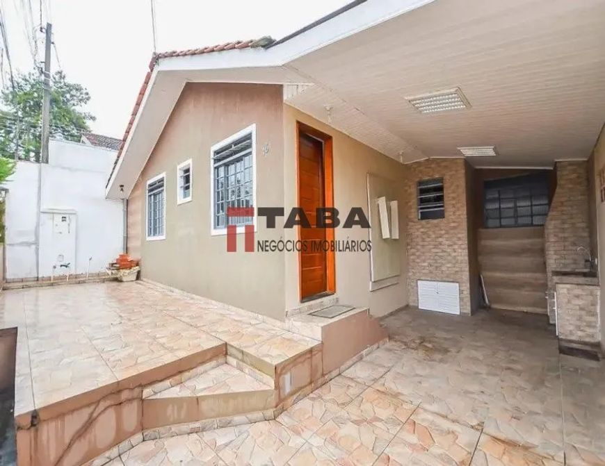 Casa à Venda em Colombo Campo Pequeno