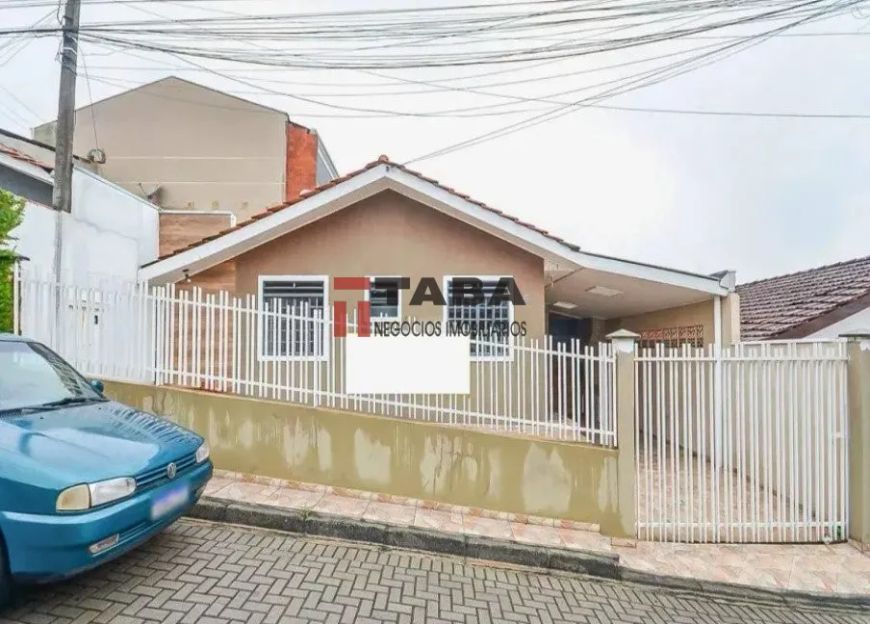 Casa à Venda em Colombo Campo Pequeno
