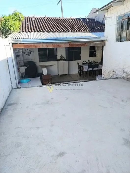 CASA COM 03 DORMITÓRIOS