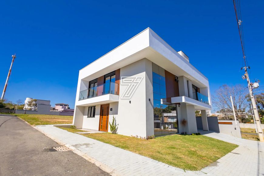 Casa em condomínio em Colombo
