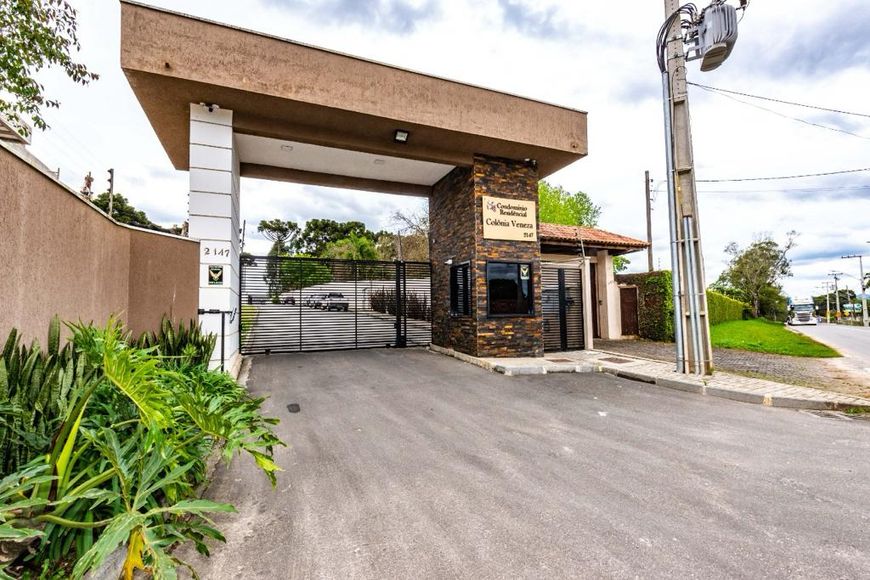 Lote 19 em condomínio fechado para venda, possui 258m² na Colônia Faria - Colombo - PR