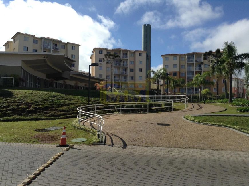 Apartamento com 2 dormitórios à venda com 58.6m² por R$ 300.000,00 no bairro Atu