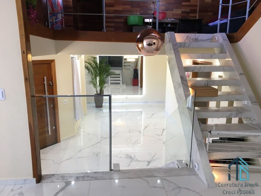 (PERMUTA) Sobrado triplex, 03 quartos c/suíte ótimo espaço nos fundos, no Rio Verde em Colombo PR