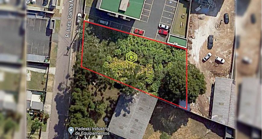 Terreno plano. 1000 m², testada 20 metros, ZUD 4, no bairro Osasco, Colombo