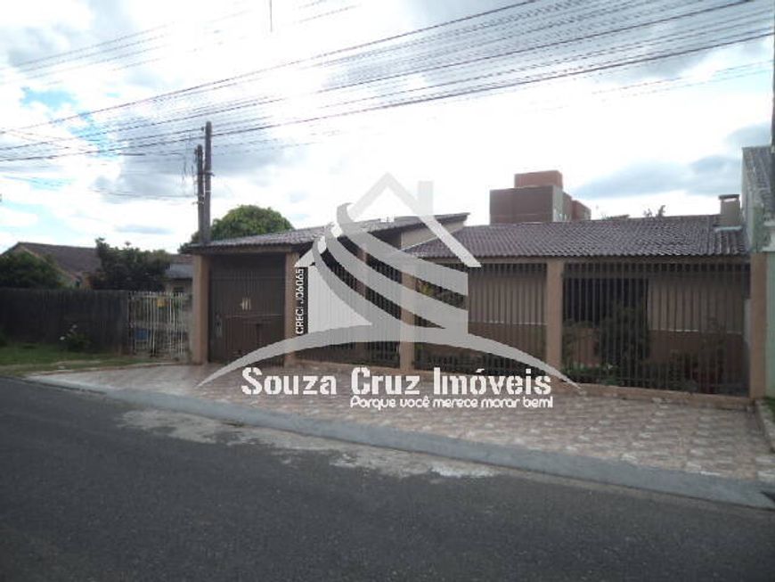 Excelente Residência em Ótima Localização em Colombo.