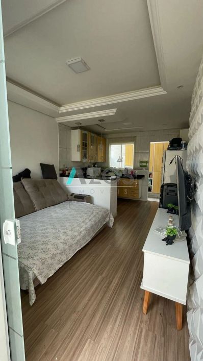 CASA COM 02 DORMITÓRIOS A VENDA NO BAIRRO GUARAITUB EM COLOMBO POR R$280.000,00