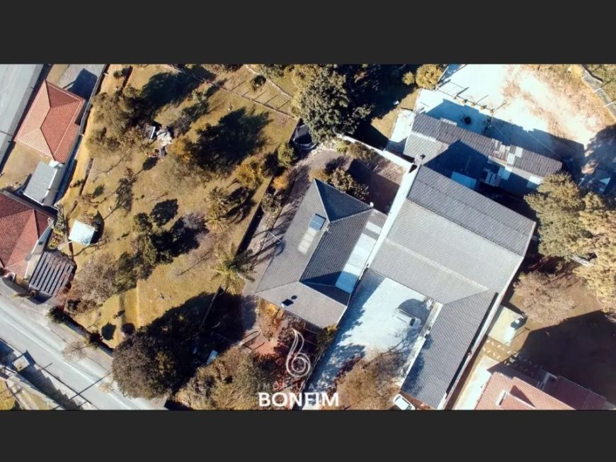 CASA COLOMBO 3 QUARTOS 4 VAGAS EM ÁREA NOBRE COM 400 M²