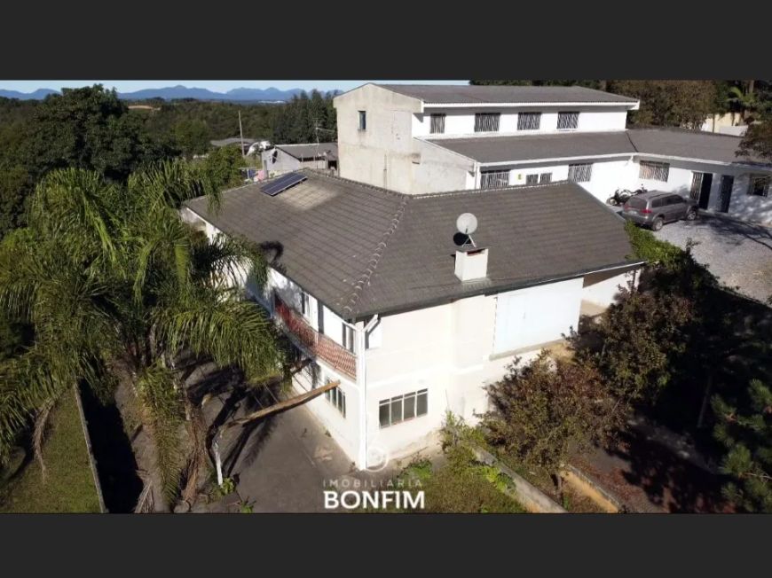 CASA COLOMBO 3 QUARTOS 4 VAGAS EM ÁREA NOBRE COM 400 M²