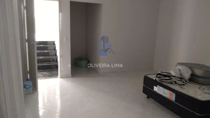 Sobrado Triplex em Colombo
