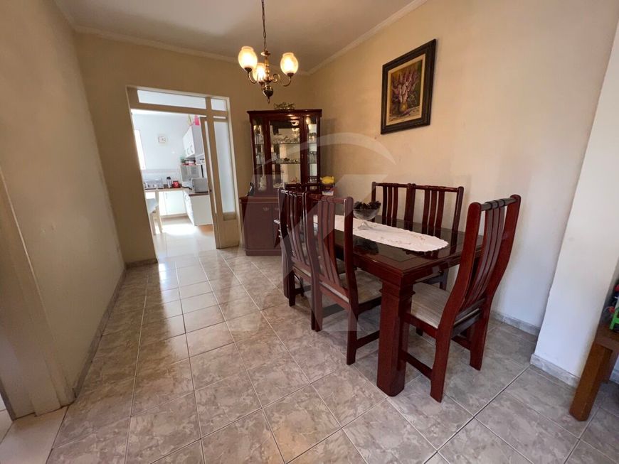 Conservado e amplo sobrado para uso residencial ou comercial próximo ao Metrô Santana.