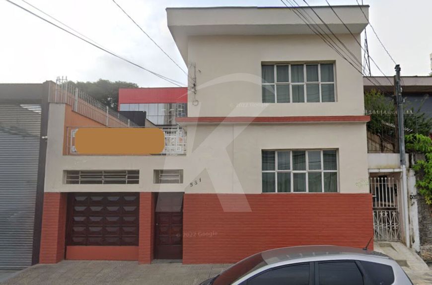 Conservado e amplo sobrado para uso residencial ou comercial próximo ao Metrô Santana.