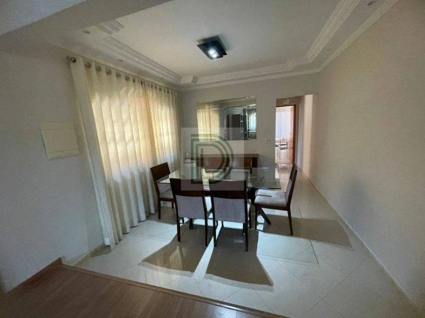 Sobrado à venda com 130m² no Jardim Ester.