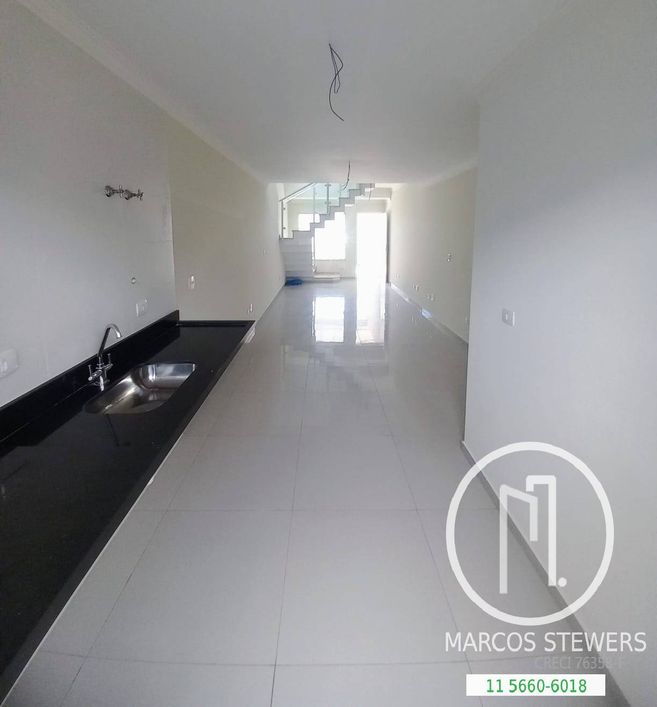 Sobrado Novo com 3 dormitórios, Campo Grande