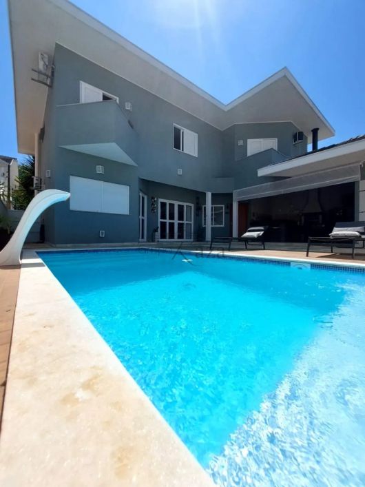 Casa em Condomínio - Vila Zezé - Jacareí - Condomínio Jardim Coléginho - 4 Dormitórios - 300m².