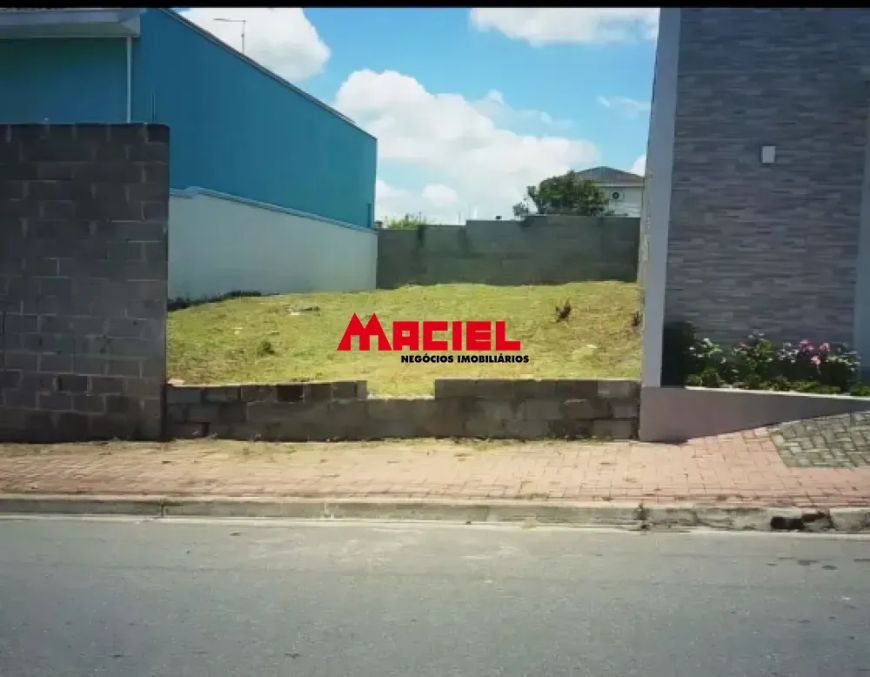 Terreno plano em otimo local no Vila Branca Jacarei