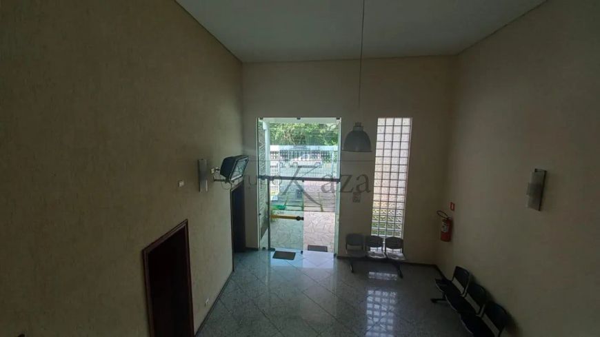 Prédio Comercial - Centro - Jacareí - 258m² - Estuda Permuta.