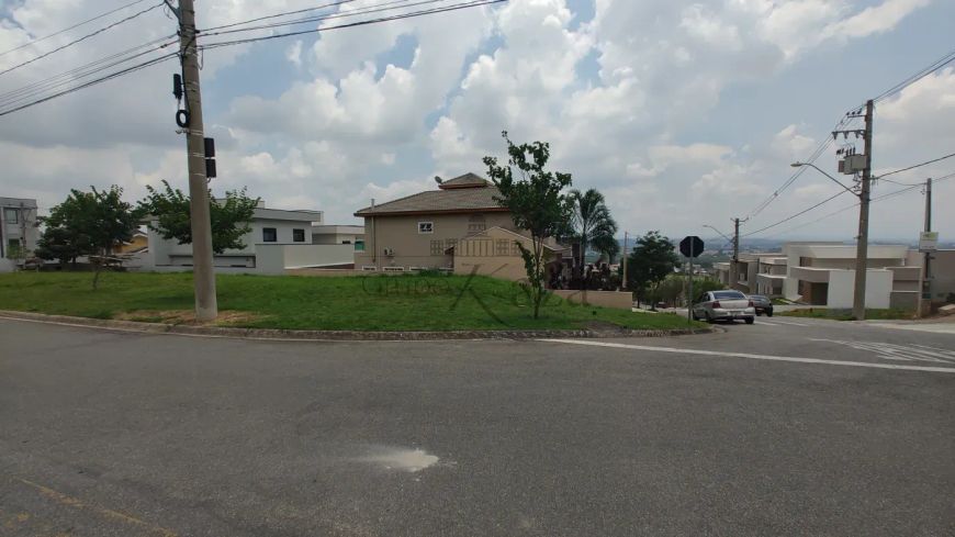 Oportunidade - Terreno em Condomínio - Jardim Panorama - Residencial Fogaça - 273m².