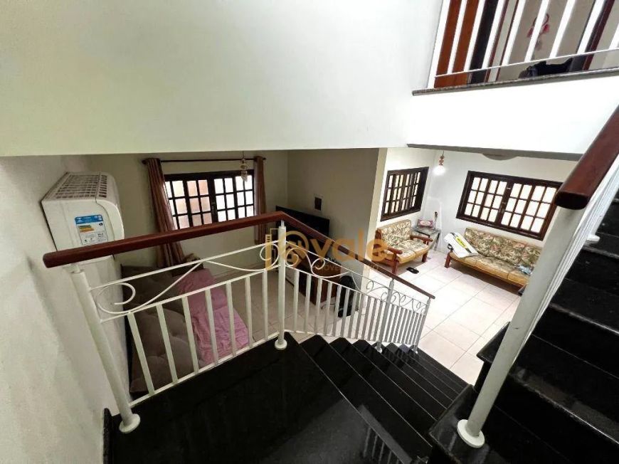 Casa com 3 dormitórios à venda, 165 m² - Villa Branca - Jacareí/SP