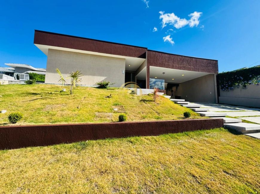 Incrível Casa à Venda no Condomínio Vale dos Lagos - 3 Suítes, Piscina e Lazer para Familia!