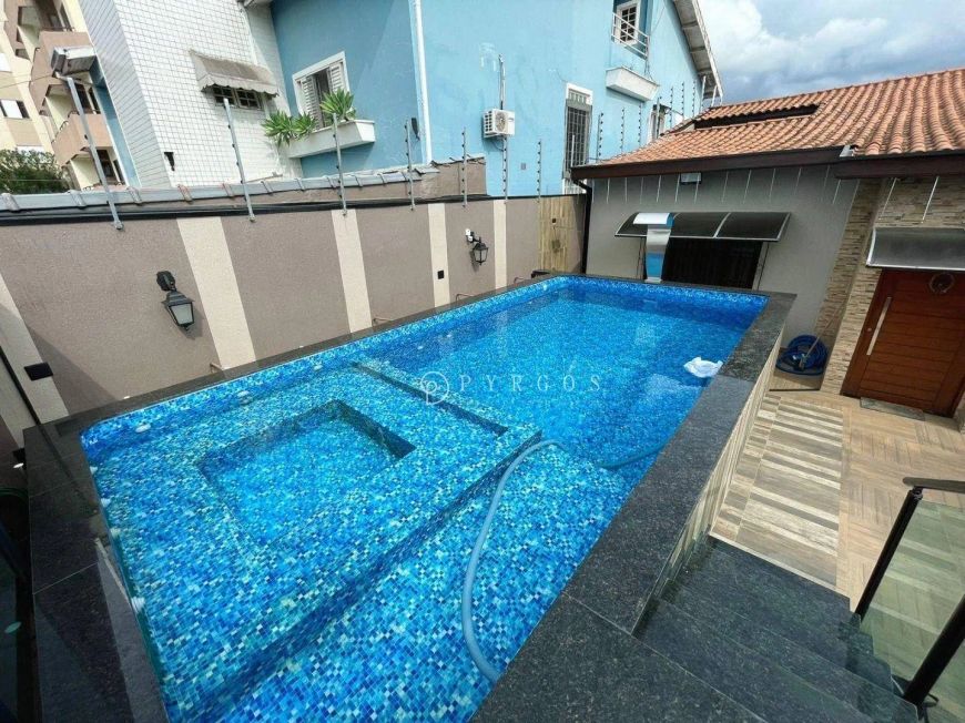 Casa Térrea de Alto Padrão no Jd. Flórida – Jacareí/SP | 315m² de Terreno e 191m²