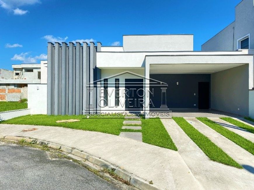 Descubra o conforto e a sofisticação desta casa térrea no Bosque dos Manacás - COD 15922
