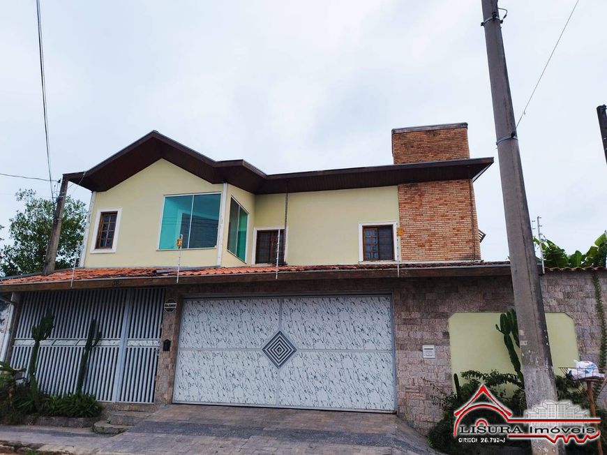 CASA NO CENTRO/JD BELA VISTA JACAREÍ SP
