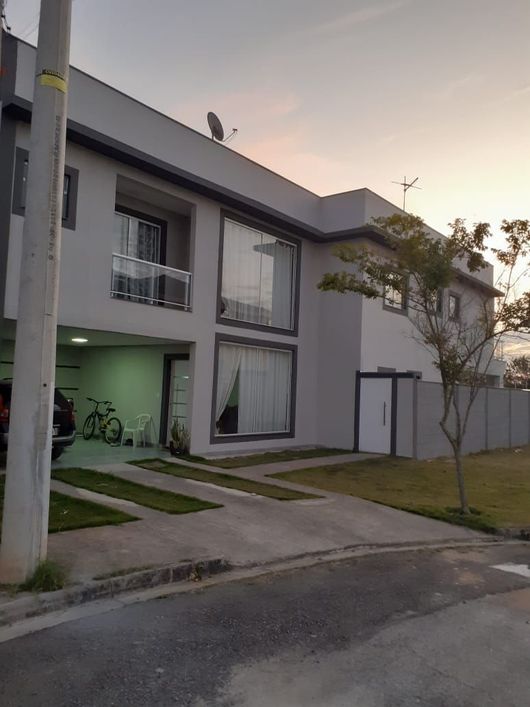 Casa Bosque dos Manacás