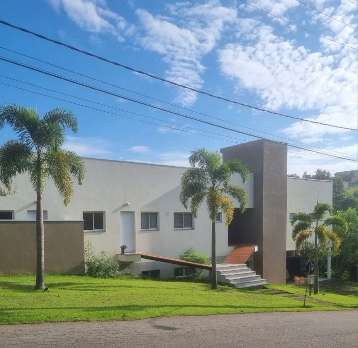 Sobrado para venda com 500 metros quadrados com 4 quartos
