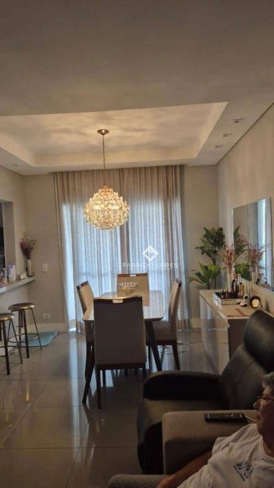 Apartamento com 3 dormitórios à venda, Centro - Jacareí/SP