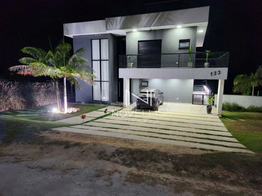 Casa com 3 dormitórios à venda, 450 m² por R$ 2.200.000,00 - Condomínio Lago Dourado - Jacareí/SP