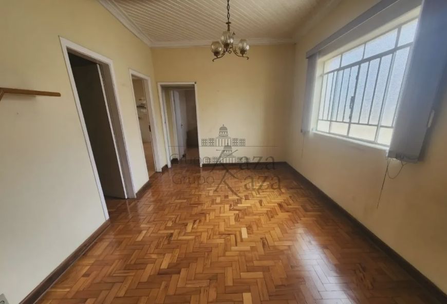 Casa Comercial ou Residencial - Centro - Jacareí - 3 Dormitórios - 163m².