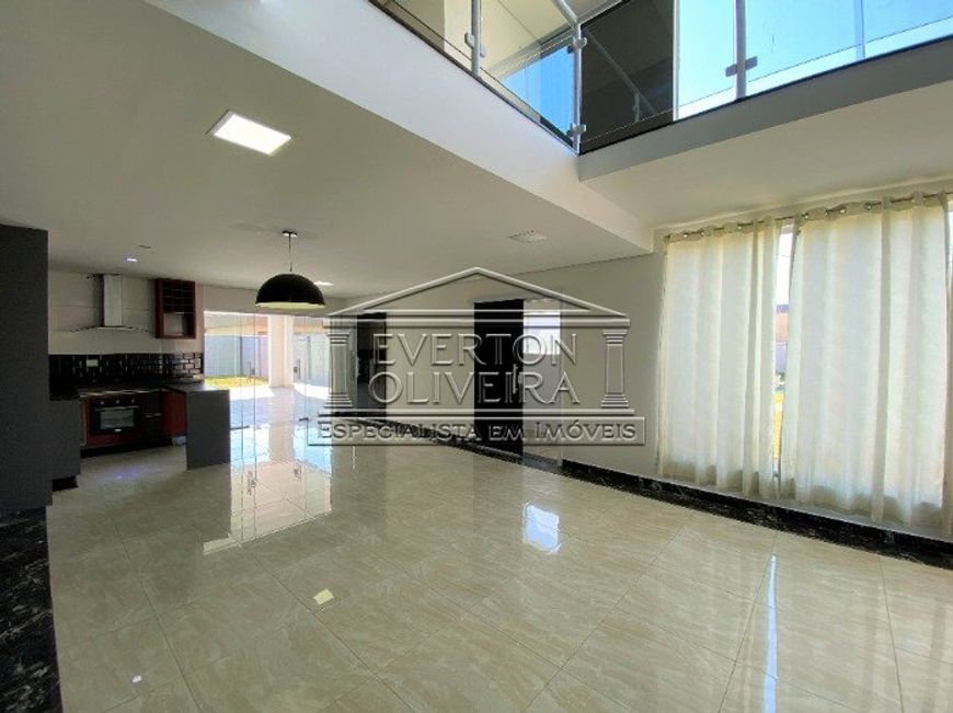 Casa com 4 dormitórios no Condomínio Bosque dos Manacás no Jardim Jacinto - Jacareí - COD 15554