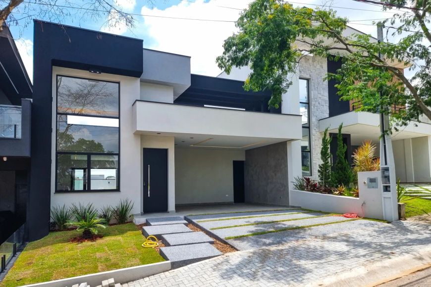 Casa para venda com 150m² e 4 vagas em Jacareí