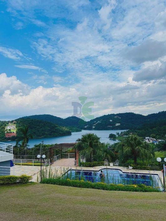 Fazenda/Sítio/Chácara para venda tem 266 metros quadrados com 4 quartos