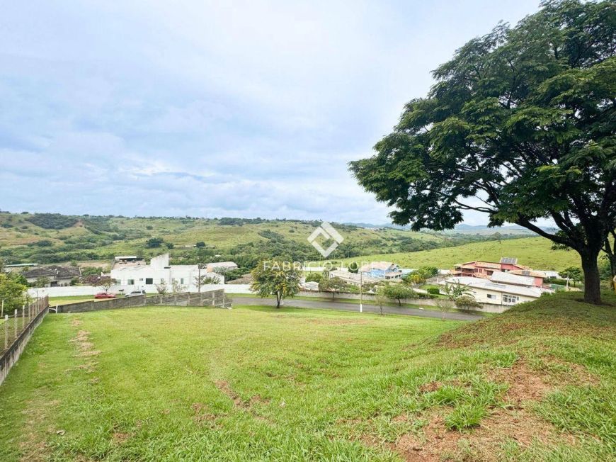 Lindo lote para venda em localização privilegiada em condomínio fechado em Jacareí/SP