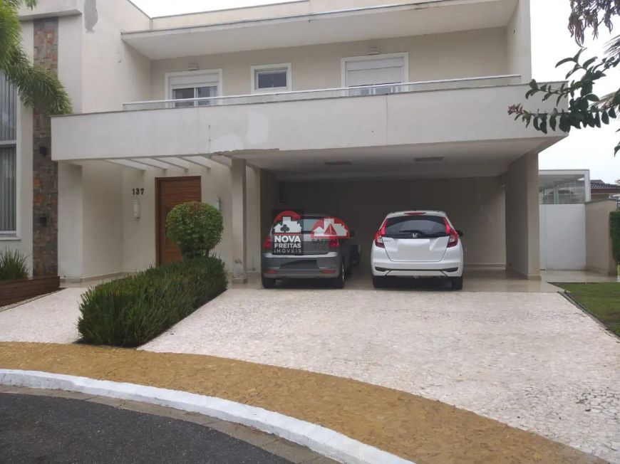 Casa Sobrado Condomínio em Jacareí