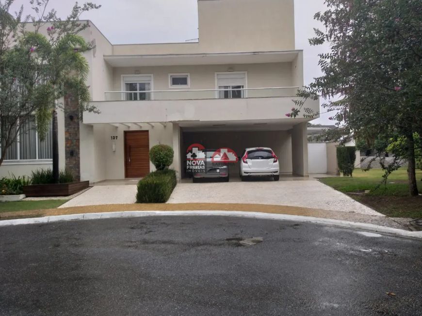 Casa Sobrado Condomínio em Jacareí