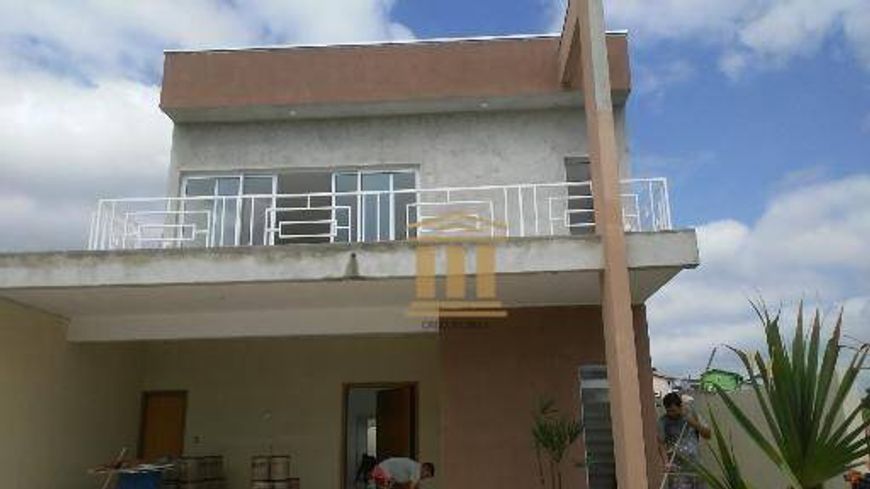 Casa com 3 quartos à venda, 211 m² por R$ 880.000 - Jardim Panorama - Jacareí/SP