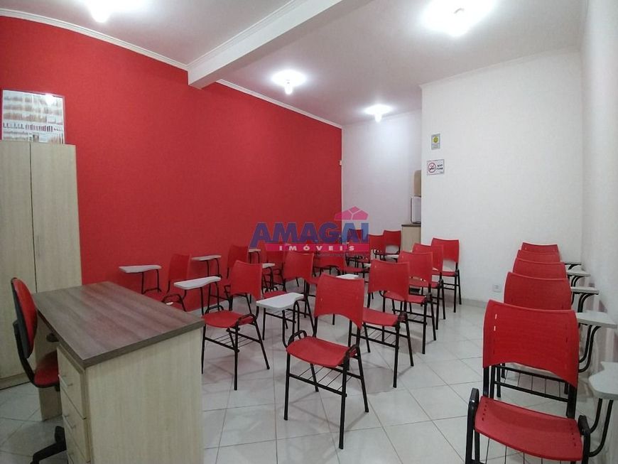 Imóvel Comercial, subsolo com proteção acústica
