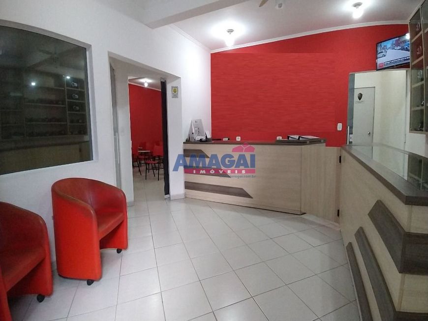 Imóvel Comercial, subsolo com proteção acústica