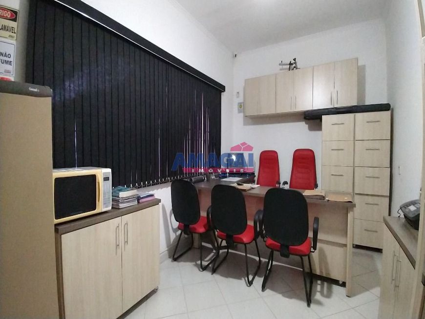 Imóvel Comercial, subsolo com proteção acústica