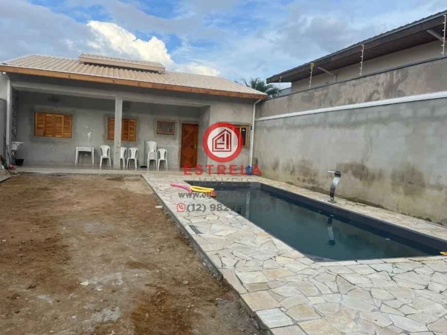 Casa à venda em Jacareí-SP, Loteamento Villa Branca: 2 quartos, 1 banheiro, 1 vaga de garagem, 62,00