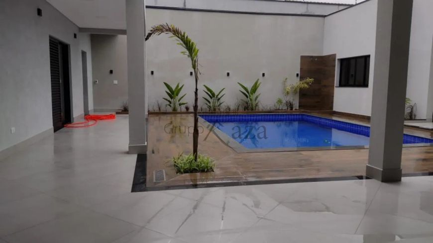 Oportunidade - Casa - Loteamento Villa Branca - 5 Dormitórios, Quatro suítes Cinema e academia - 500