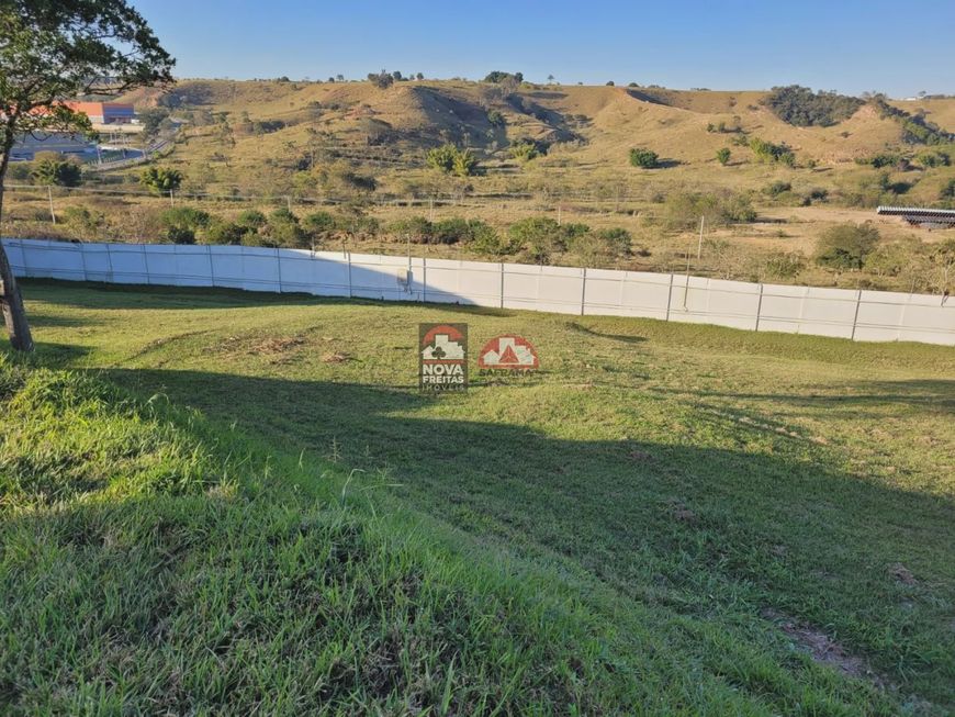 Terreno Padrão em Condomínio em Jacareí