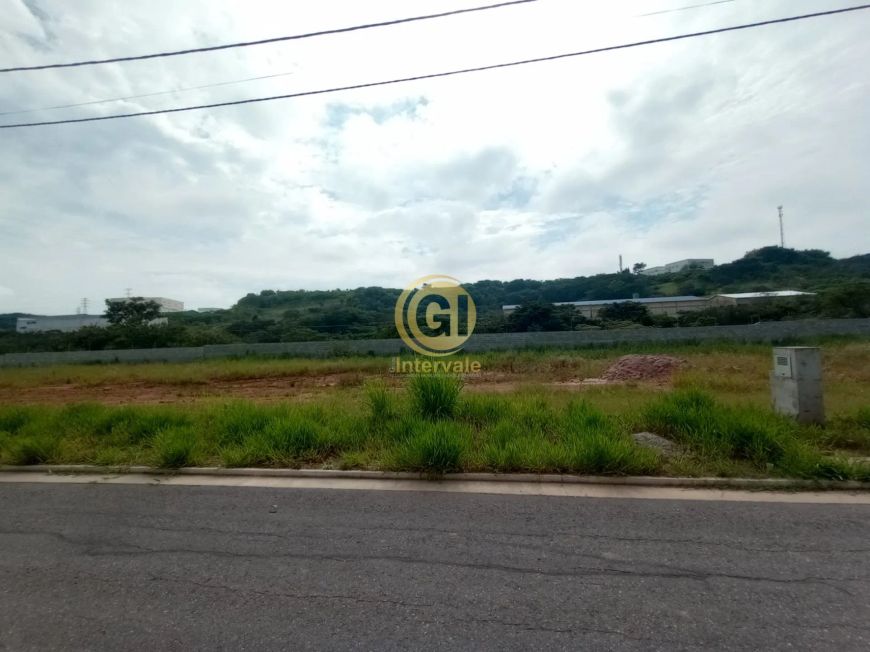 Terreno Industrial para venda em condomínio