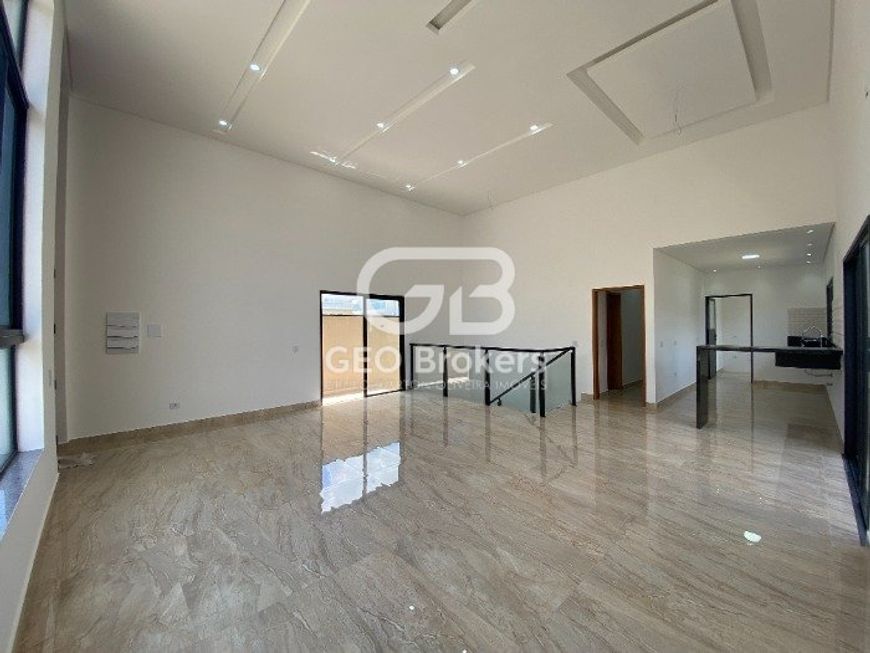 Casa Térrea de Alto Padrão no Condomínio Golden Park em Jacareí - COD 16.493